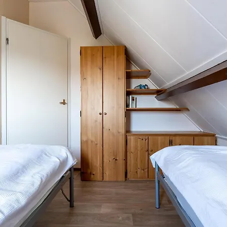 Zuiderdiep 27 - Noordzeepark Holiday home Ouddorp